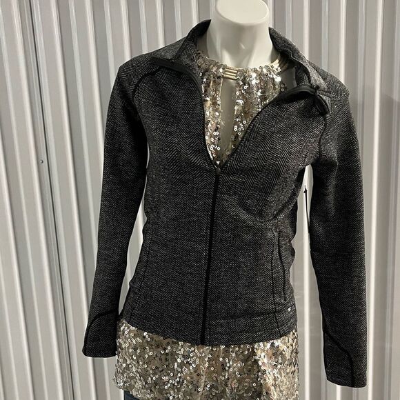 cali sport Jackets & Blazers - Cali sport zip up jacket size medium nwt